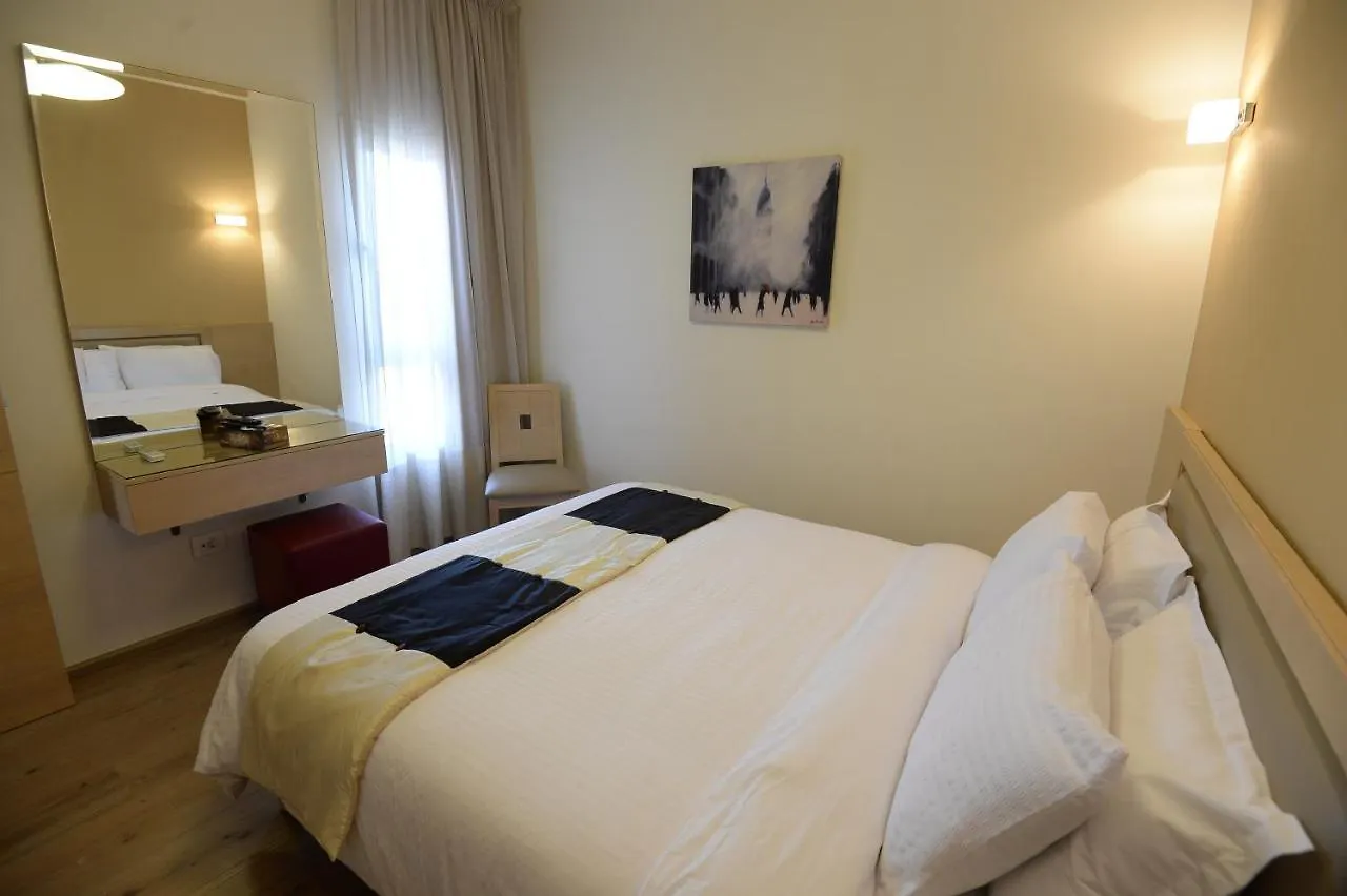Nest 1 Hotel Бейрут 0*,  Ливан